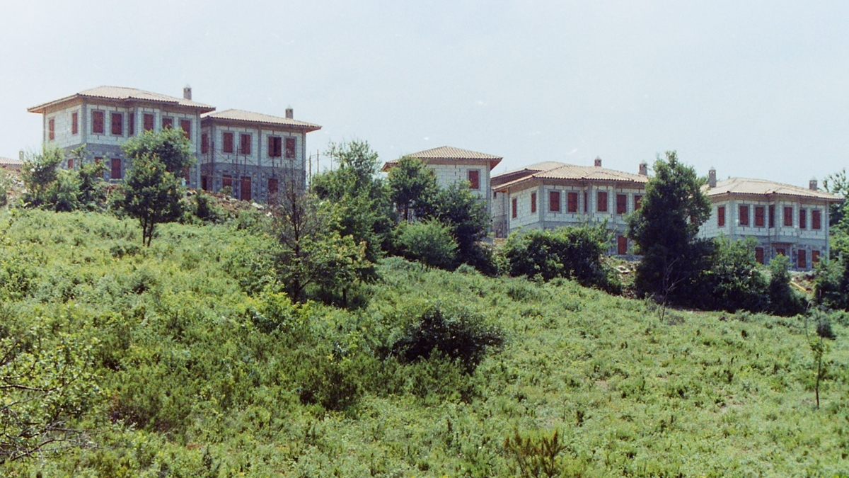 Hacimercan Houses